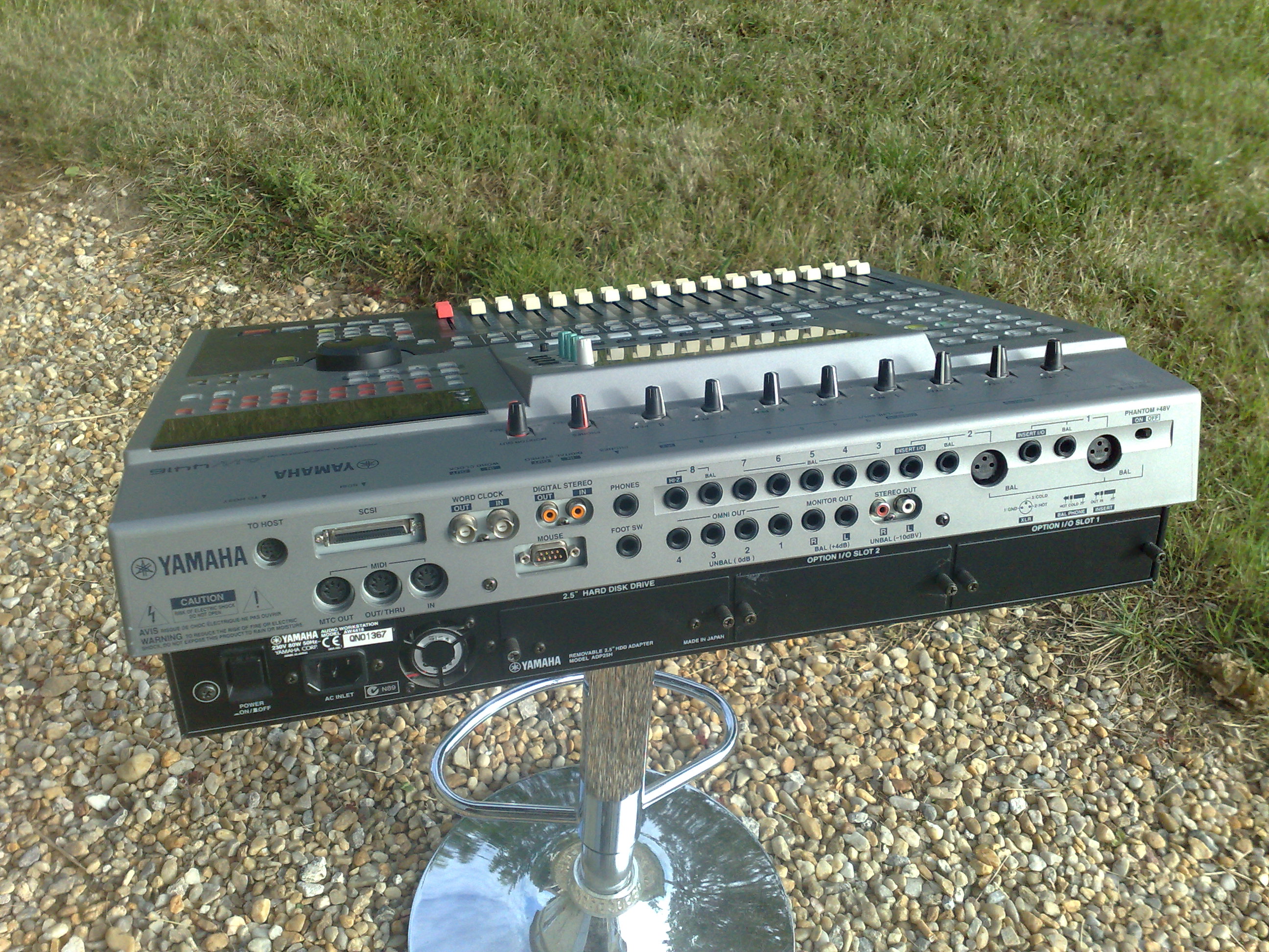 Yamaha aw4416 professional audio workstation